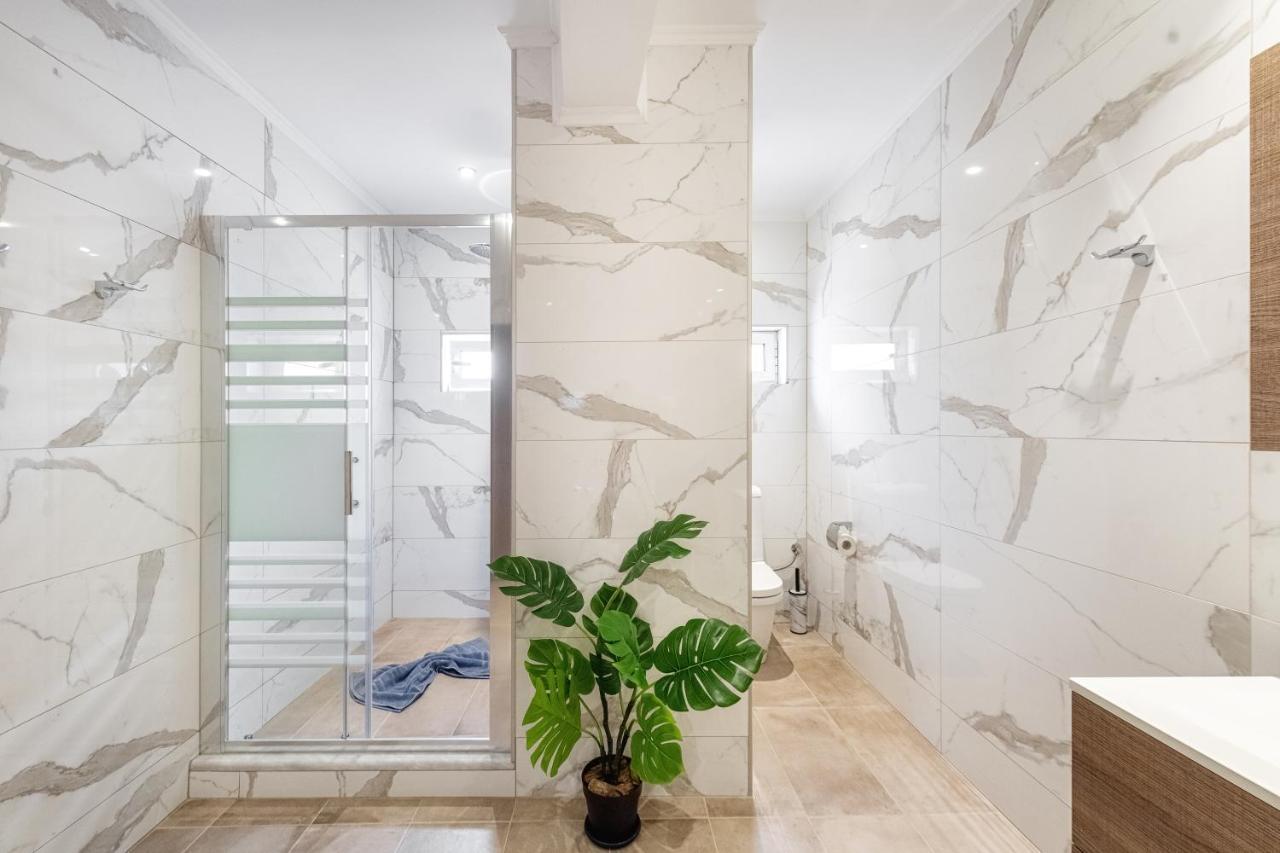 4You Luxury Apartments By Keyplanner Moraitika Exterior photo